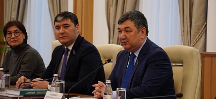 Сенаторы ознакомились с деятельностью Архива Президента фото галереи 2